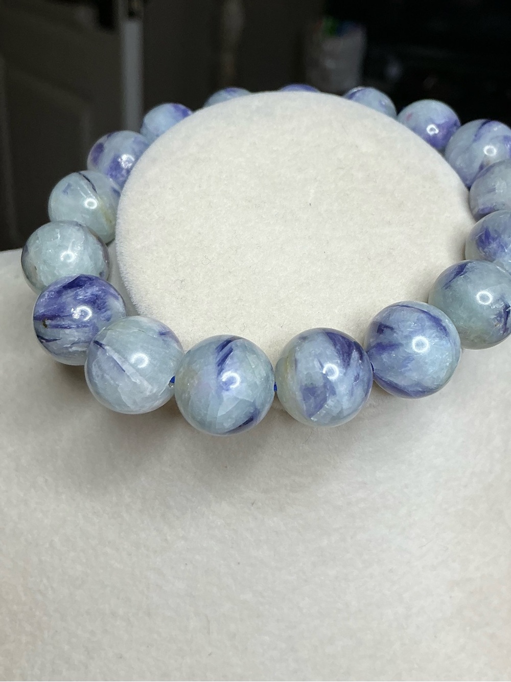 RARE Blue Vein Mica 12mm - Picture 2 of 7